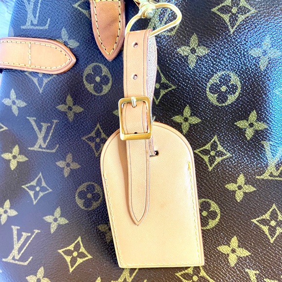 Louis Vuitton Leather tag with painted Vivienne - Picture 7 of 7